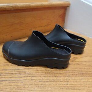 Chillibes Men’s Rubber Clogs – Black – Size 9